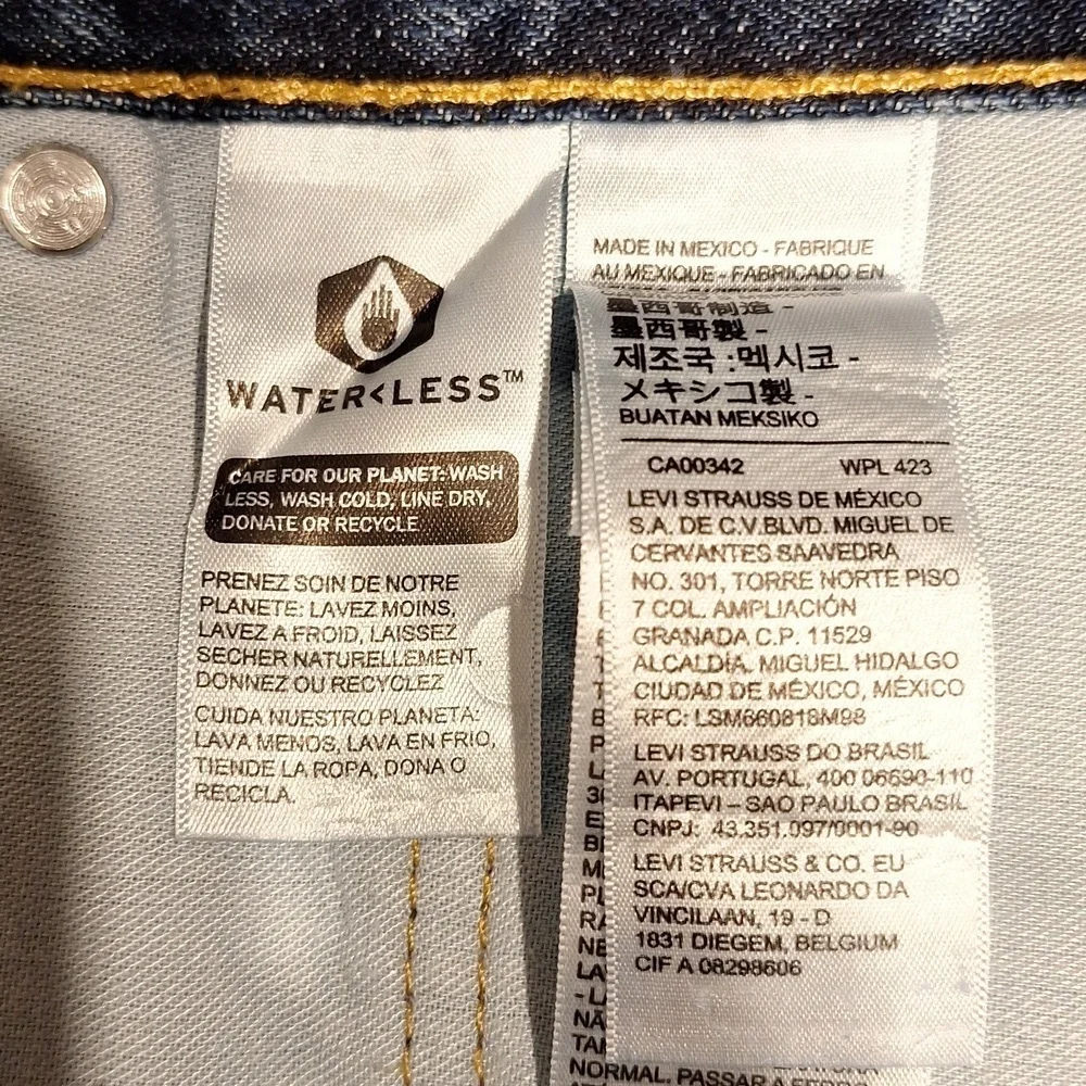 f Levi's Blue Straight-Leg Jeans with Classic Indigo Wash Very Nice 48x30